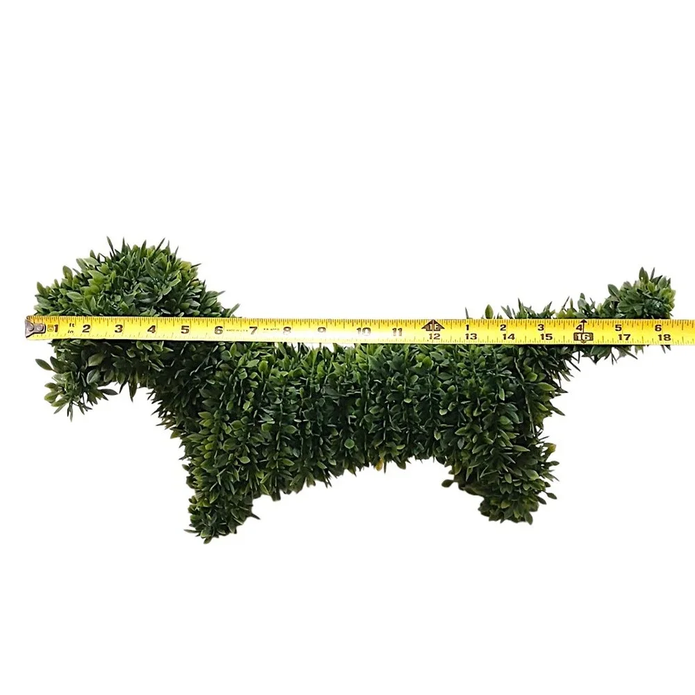 Garden Dog Topiary Dog 18